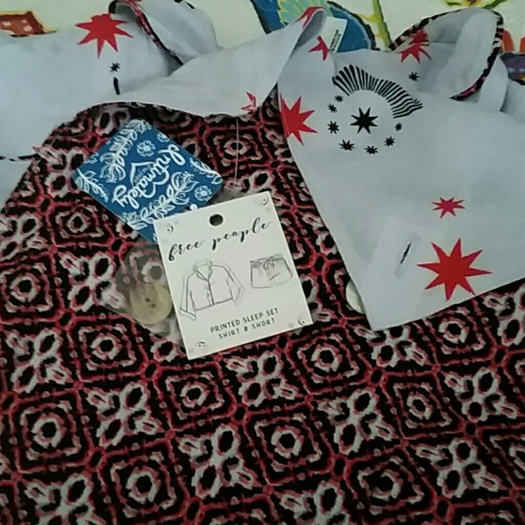 Adorable pj set - Picture 5 of 8